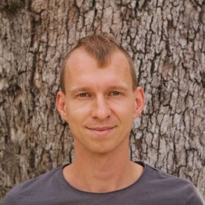 Dr. Lars Suesse